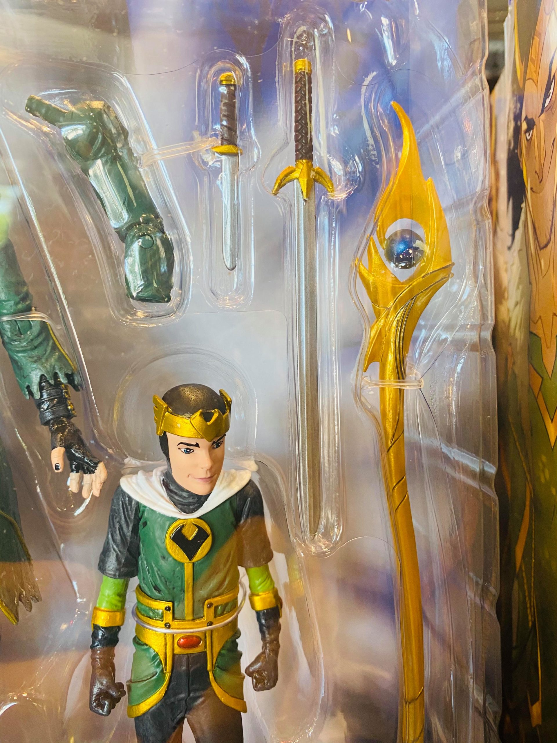 Loki Special Collector Edition Action Figure Set – Marvel Select by Diamond Accessories