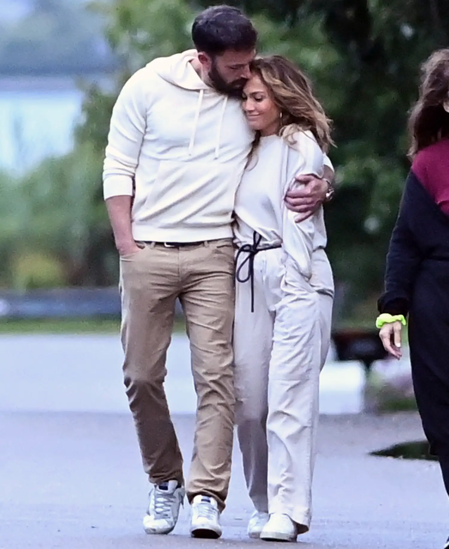 Jennifer Lopez and Ben Affleck showing their love while walking at the Hamptons Beach New York a day before of the 4TH Of July